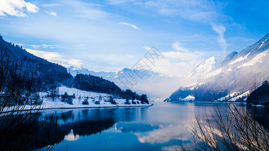美妙的冬季风景美丽的冬季风景全天背滑雪高清图片素材