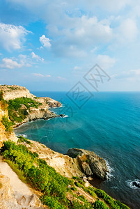 无荧光剂FiolentCrimea夏季海和蓝天空背景