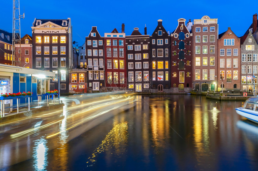 在荷兰的阿姆斯特丹运河达拉克夜总会图片