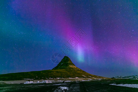 福尔柯克冰岛Kirkjufell北极光背景