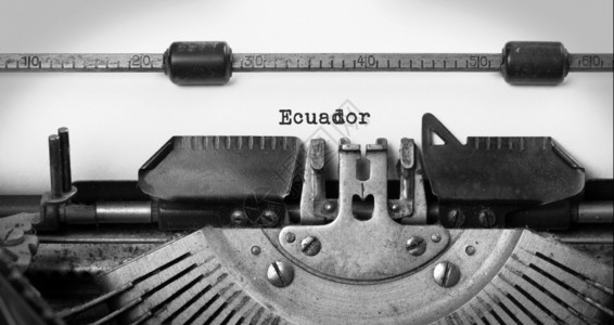 厄瓜多尔Vinrage打字机的登记图片