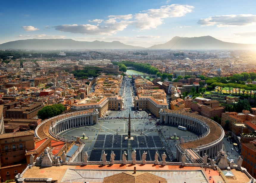 对意大利梵蒂冈和广场的空中观察图片