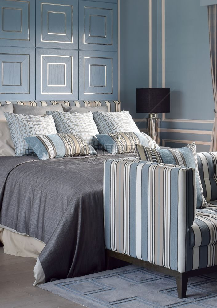 浅蓝色浪漫风格的卧室图片
