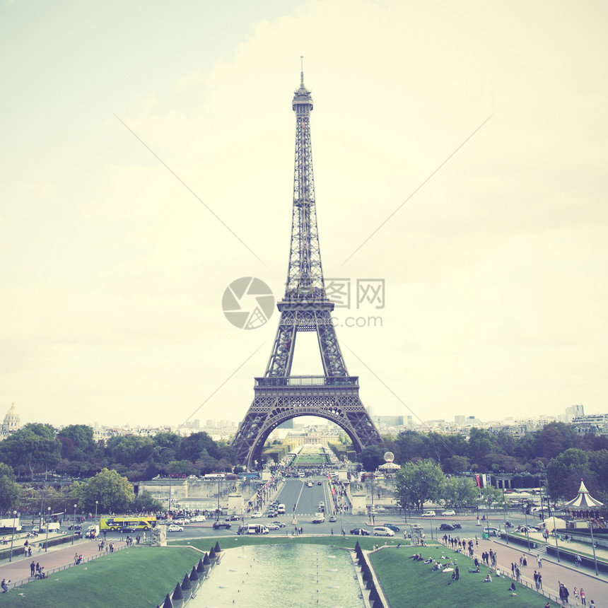 法国巴黎的艾菲尔铁塔Retro风格过滤图像图片