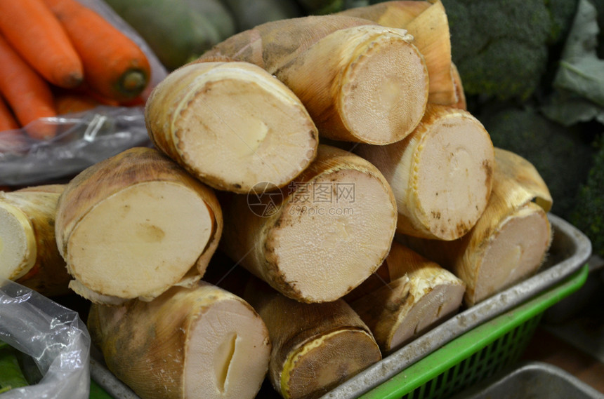 萨尔市场新鲜竹子图片