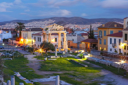 希腊雅典的罗曼阿戈拉夜神庙雅典的阿特纳切埃基蒂斯门和罗马阿戈拉古遗迹图片