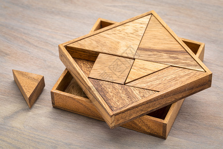 Tangram传统的猜谜游戏由不同木块组成从中得出抽象数字图片