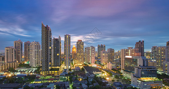 泰国曼谷市的天梯大楼图片