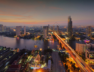 泰国曼谷市ChaoPhraya河日落泰国曼谷市图片