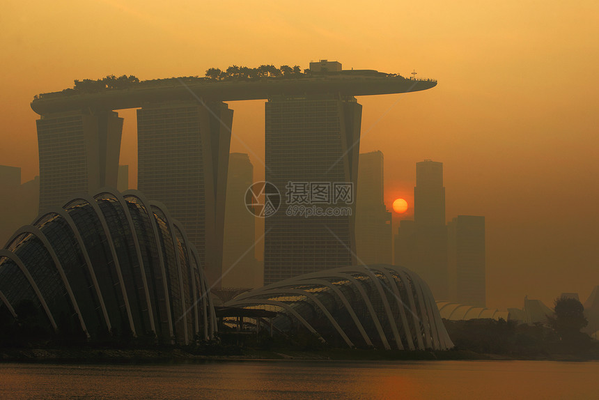 新加坡2014年9月日落时图片