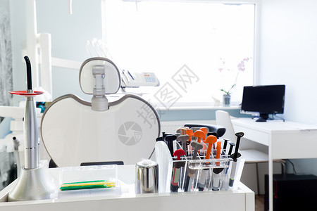 牙医办公室的设备和牙科器械工具缝合牙科医办公室的设备和牙科器械图片