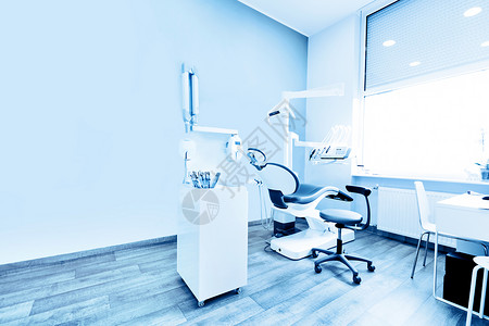 现代清洁的内部牙科设备蓝音牙医办公室科设备现代清洁的内部设备图片