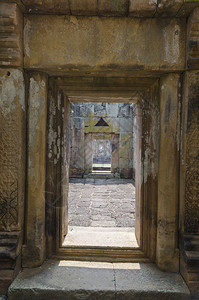 PhanomRung历史公园是一千年前在泰国Buriram省的城堡摇滚古老建筑图片