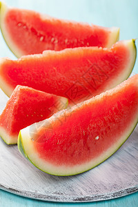 红西瓜切片夏季水果背景图片