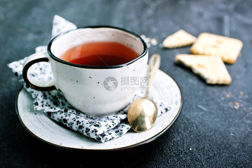 来杯茶加饼干图片