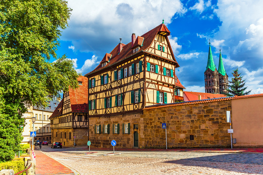 德国巴伐利亚州班贝格老城建筑的景象夏季图片