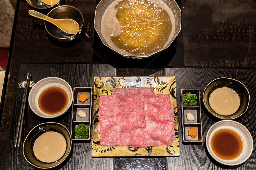 A5WagyuBeefShabushabuSet加蒸汽日本热锅菜图片
