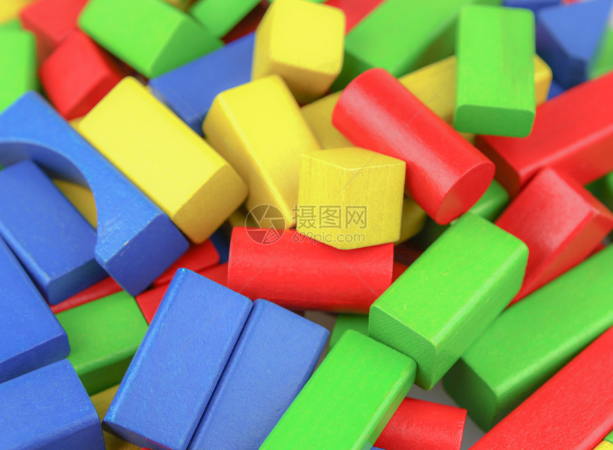 色彩多的木林建筑块玩具图片