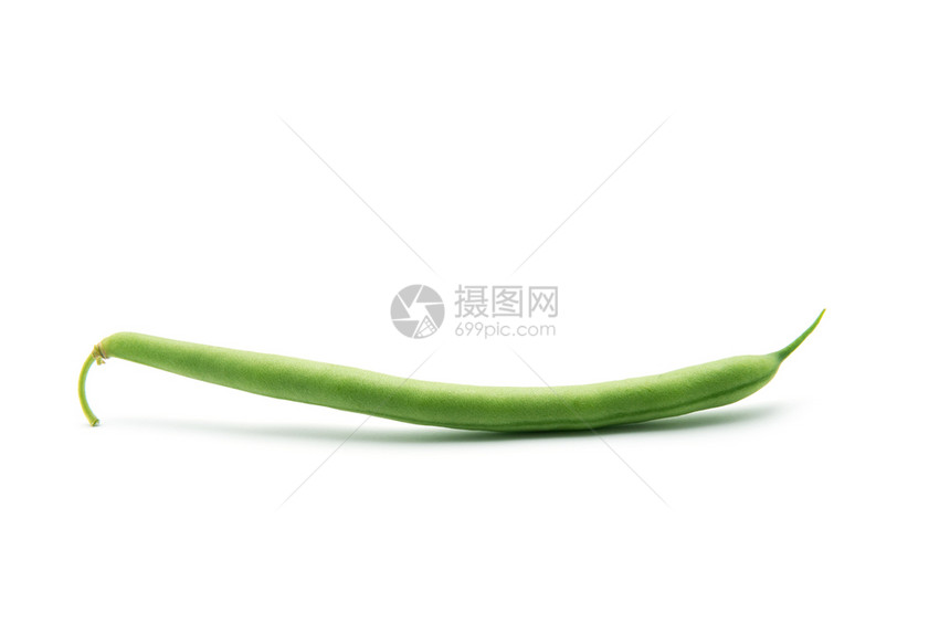 白背景孤立的绿豆图片