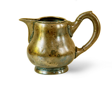 古董铜罐孤立在白色背景上图片
