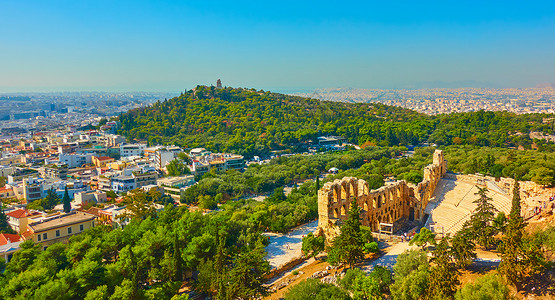 希腊迪奥尼苏斯剧院和穆山雅典全景风景如画的高清图片素材