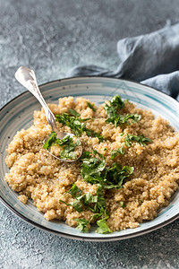 煮熟的quinoa图片