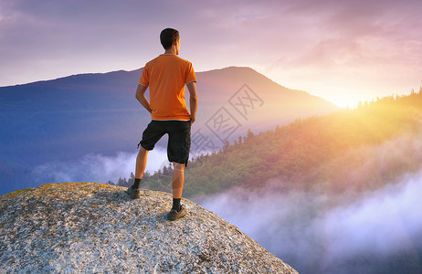 人类在山顶上设计的要素男人高清图片素材