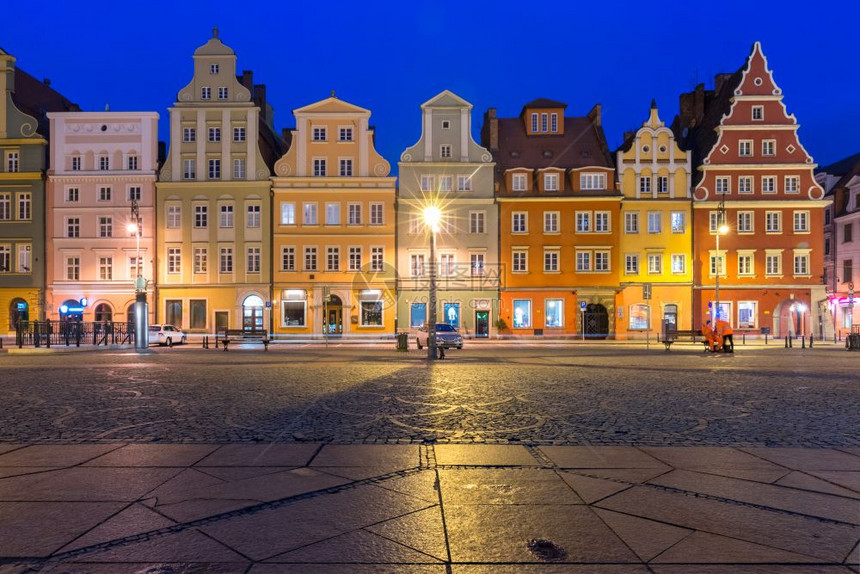 波兰罗格拉夫老城市场广多姿彩的公寓波兰罗格拉夫市场广图片