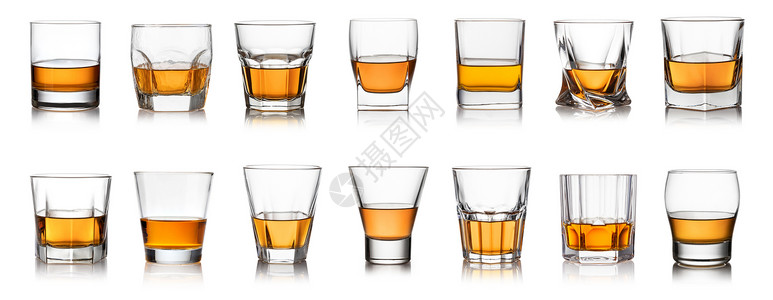i威士忌孤立白种背景的玻璃图片