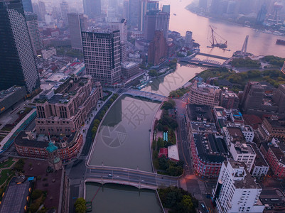 上海市下城黄浦河的空中景象亚洲智能城市的金融区和商业中心日落时摩天大楼和高办公的最景象黄埔高清图片素材