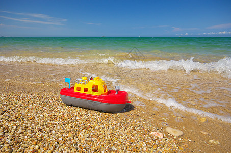 海边的玩具船自然和概念设计图片