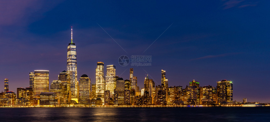新泽西州纽约市下曼哈顿天线黄昏的城市风景图片