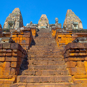 柬埔寨吴哥渡前鲁普古老寺庙楼梯图片
