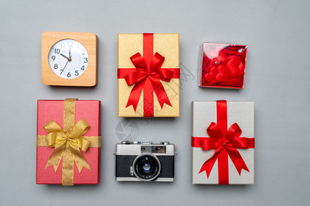 新年和庆祝活动概念中的礼品箱图片