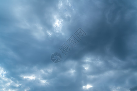 暴风云和雨天气背景图片