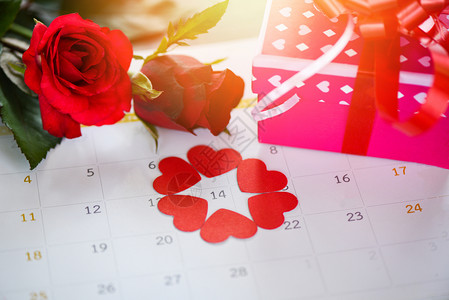 2月14日圣情人节日历爱时间概念红心日历页面图片