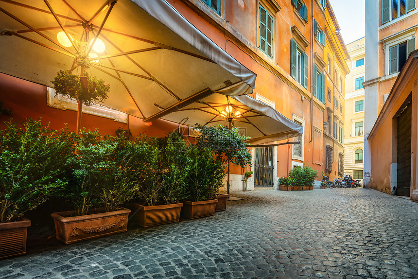 罗马小街的头咖啡馆图片