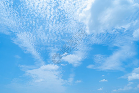 清蓝天空中午有白毛云天摘要自然景观背图片