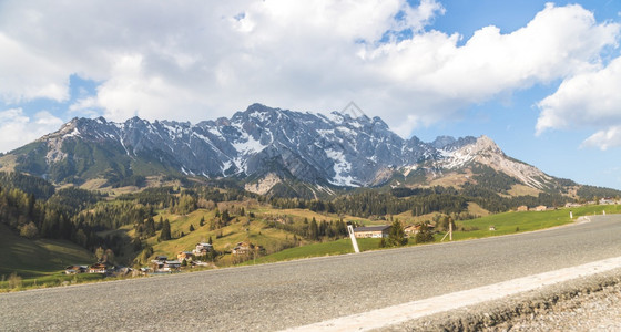 阿尔卑斯山霍赫科尼格山脉景色背景图片