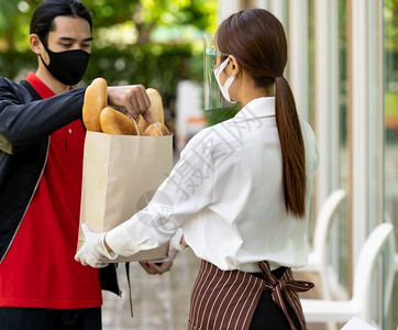 食品交付服务概念在科罗纳流行后出现新常态高清图片