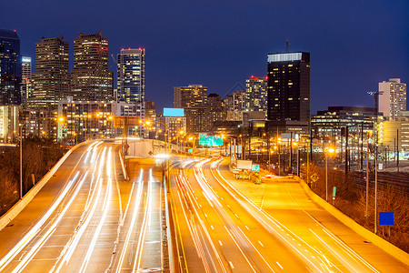 费城市风景摩天大楼窗黄昏日落高速城市公路交通在费城市中心生活方式高清图片素材