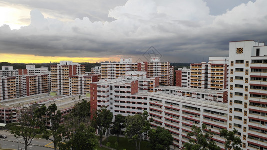 新加坡HDB公寓的日落后于新加坡的HDB公寓图片