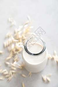 燕麦美味和健康的素食替代牛奶饮料非乳图片
