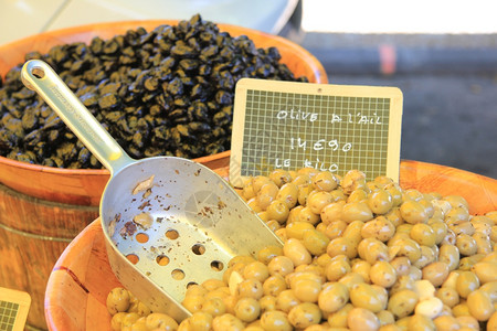 法国验证市场上的橄榄类分布式市场图片