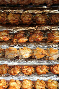 当地法国市场烤鸡图片