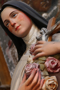 法国的圣母玛利亚女神像图片