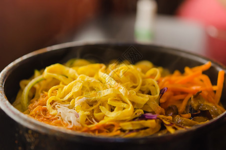 香辣的韩国汤式炖锅图片