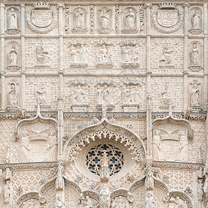 始建于1501年圣保罗教堂的石雕建于1456年西班牙Valladolid背景
