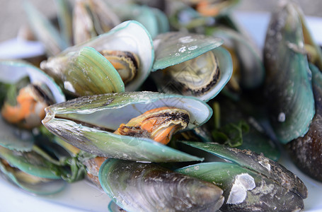 普吉岛海鲜泰国南部东亚普吉岛拉瓦伊海滩的一家餐馆新鲜贝壳和海食品背景