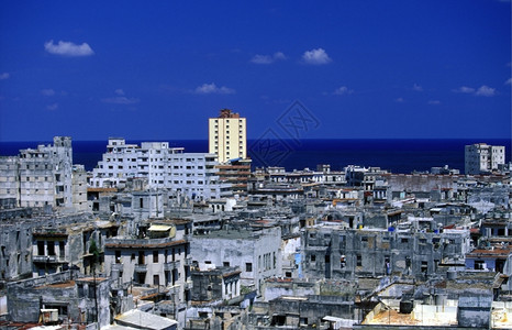 哈瓦那古城巴海滨的背景图片